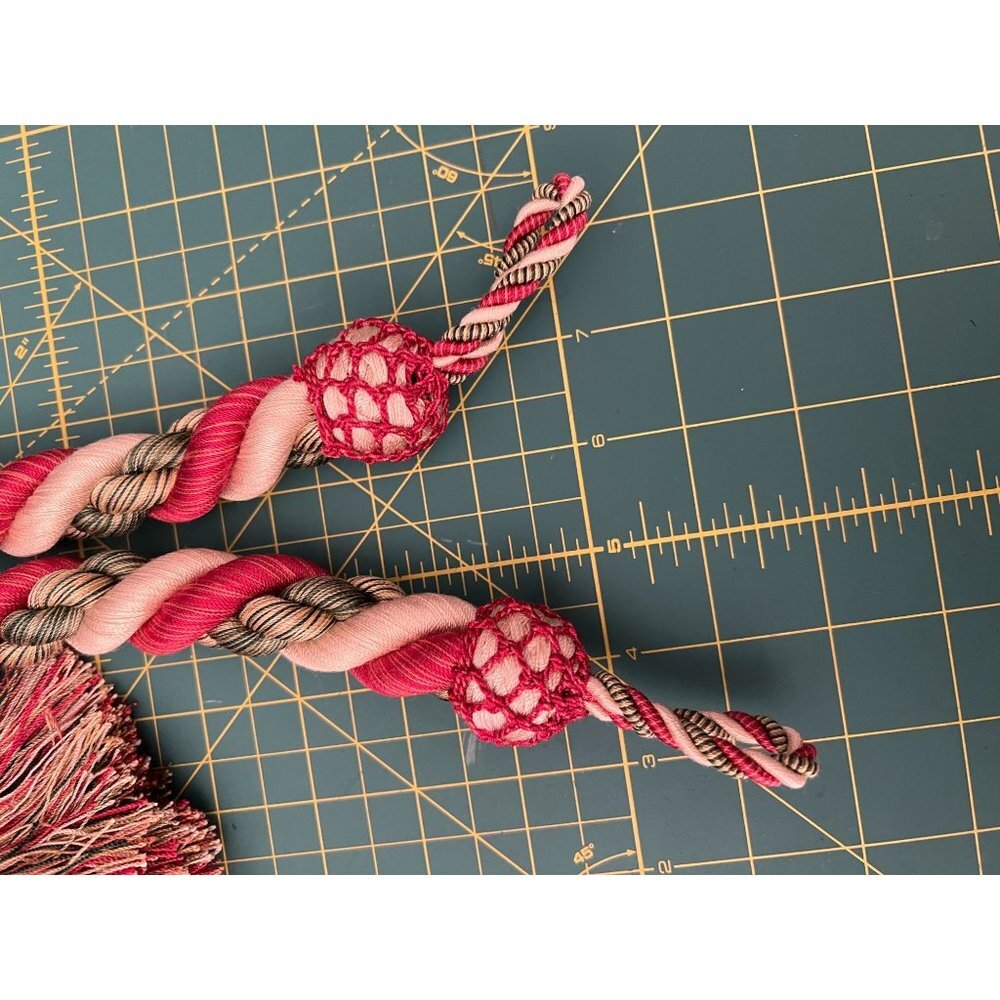 Curtain Tie-Back Tassels Set of Two ROBERT ALLEN Designer Sashiel Aurora France - Picture 3 of 5
